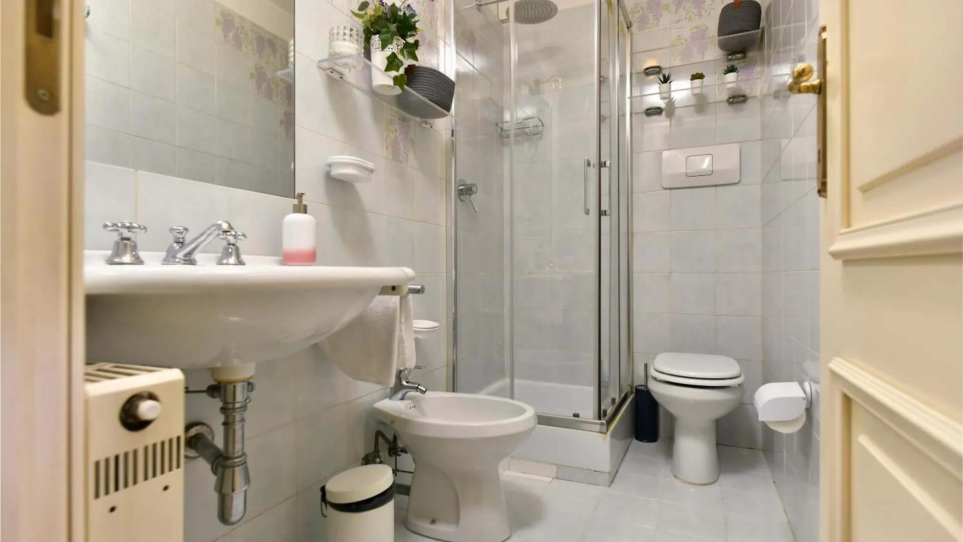 Trevi Charme Apartment Rome